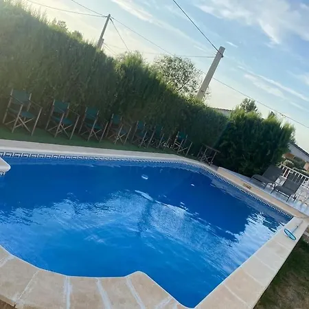 Encantador Con Acceso A Piscina Compartida