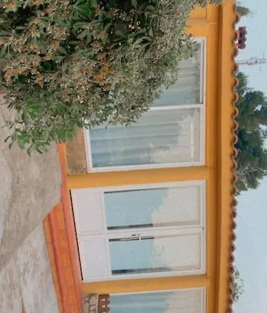 Encantador Con Acceso A Piscina Compartida