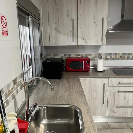 Encantador Con Acceso A Piscina Compartida Monserrat